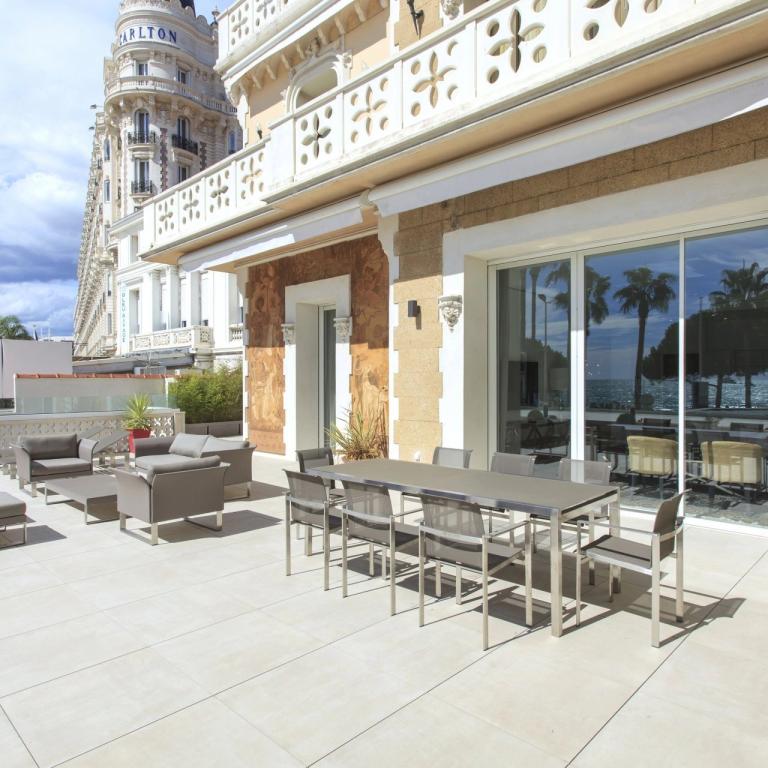 Appartement-Villa à Vendre à Cannes, Croisette