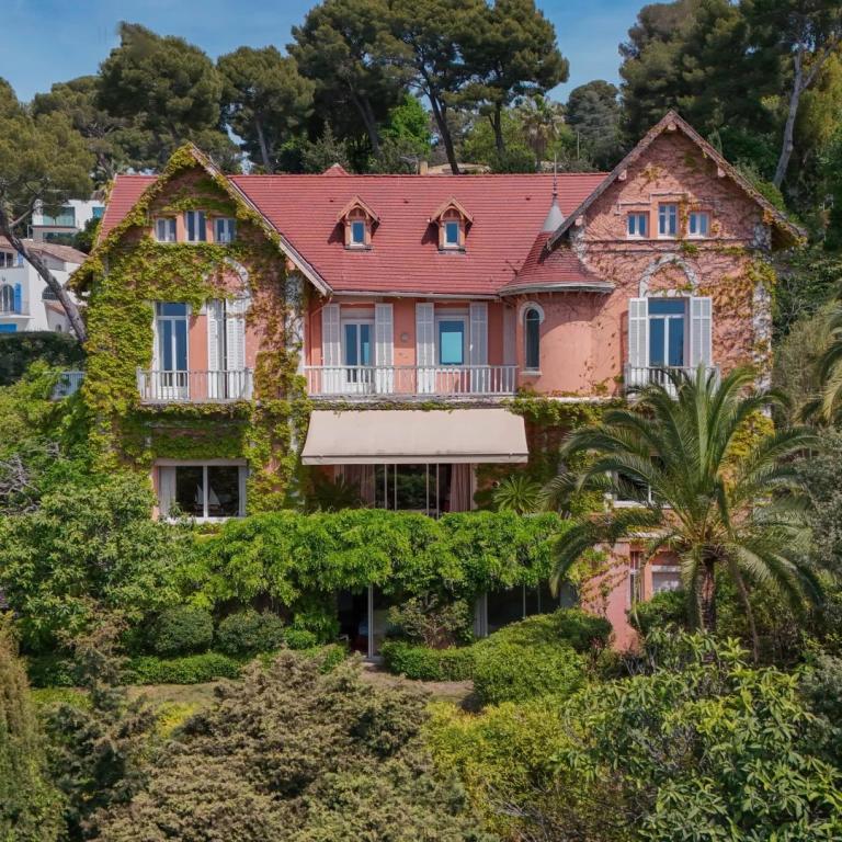 Cannes -  Villa Belle époque avec vue mer panoramique à vendre
