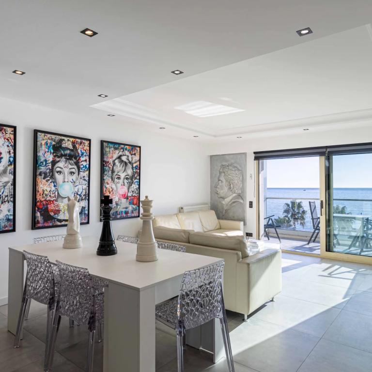 Cannes Croisette - Appartement vue mer à vendre
