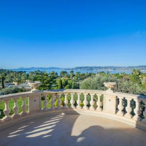 CAP D'ANTIBES - VILLA BELLA VISTA À VENDRE