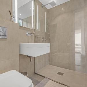 SUPER CANNES  VILLA CONTEMPORAINE VUE MER A VENDRE