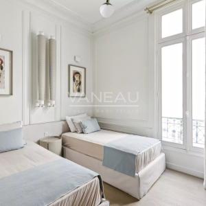 PARIS VIIIe - Triangle d'Or - Magnifique appartement familial et
