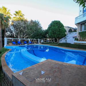 SOMPTUEUSE PROPRIÉTÉ DOMINANT LA MER À VENDRE SUR TANGER