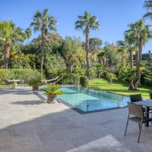 SUPER CANNES VILLA CONTEMPORAINE VUE MER CONTEMPORAINE A VENDRE