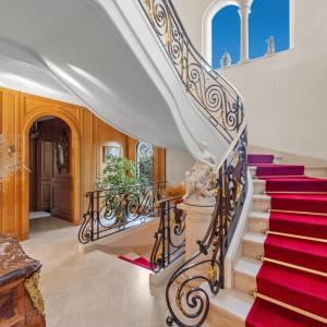 CAP D'ANTIBES - VILLA BELLA VISTA À VENDRE