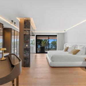 Cannes Croisette Appartement 6 pièces vue mer à vendre