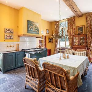 Château édifié en 1756 sur un terrain de 5.9 hectares