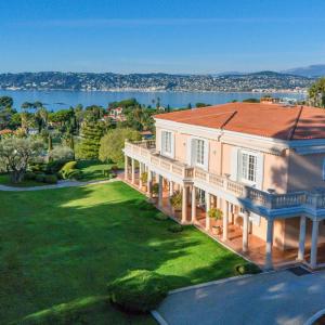 CAP D'ANTIBES - VILLA BELLA VISTA À VENDRE