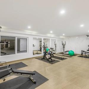 SUPER CANNES  VILLA CONTEMPORAINE VUE MER A VENDRE