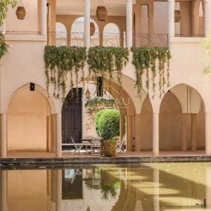 PALAIS À VENDRE AU COEUR DE LA PALMERAIE DE MARRAKECH