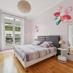 Paris XVIe - Muette - Appartement cinq chambres rénové.