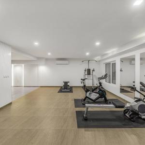 SUPER CANNES  VILLA CONTEMPORAINE VUE MER A VENDRE