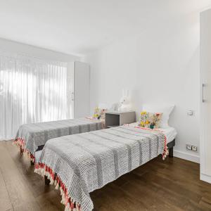 SUPER CANNES  VILLA CONTEMPORAINE VUE MER A VENDRE