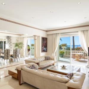Cap d'Antibes, magnifique demeure de style Belle Epoque à vendre