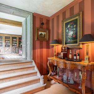 Château édifié en 1756 sur un terrain de 5.9 hectares