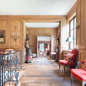 Château édifié en 1756 sur un terrain de 5.9 hectares