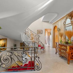CAP D'ANTIBES - VILLA BELLA VISTA À VENDRE
