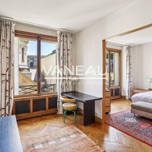 ***TRIANGLE D'OR / MONTAIGNE***