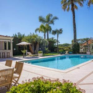 Cap d'Antibes, magnifique demeure de style Belle Epoque à vendre