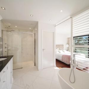 SUPER CANNES VILLA CONTEMPORAINE VUE MER CONTEMPORAINE A VENDRE