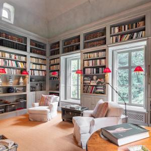 Château édifié en 1756 sur un terrain de 5.9 hectares