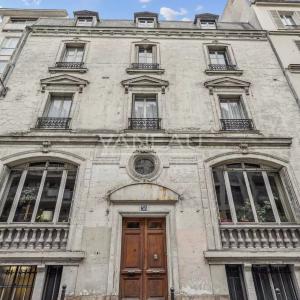 Paris VIe - Maison Bourgeoise, à quelques pas du jardin du Luxem