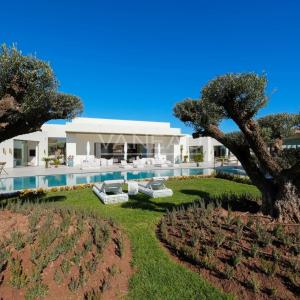 Maison de Maitre A proximité des 3 golfs