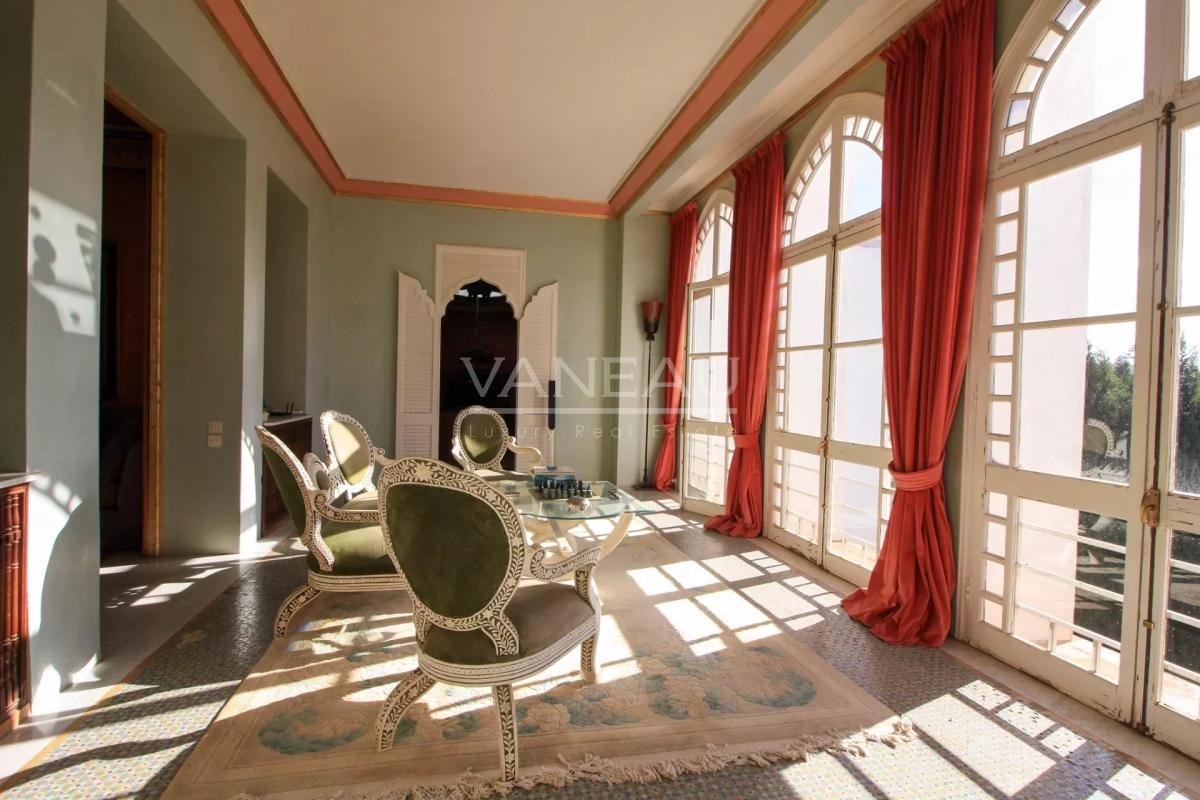 MAGNIFIQUE MAISON DE MAÎTRE À VENDRE AUX CHARMES DE LORIENT À TANGER