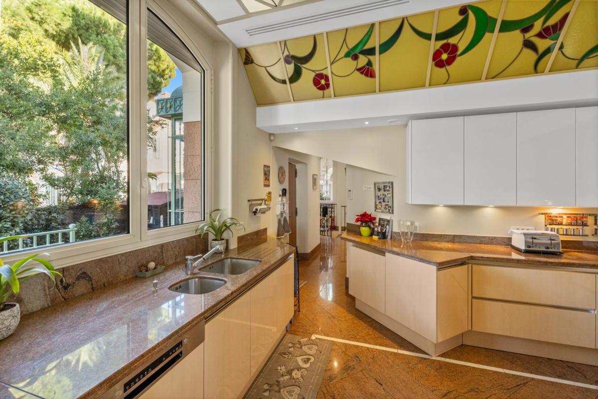 Cap D'Antibes, Chateau de la Vigie à Vendre