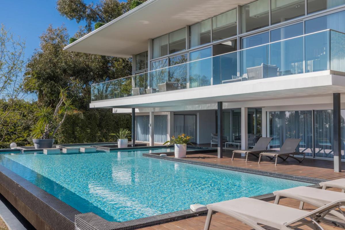 SUPER CANNES  VILLA CONTEMPORAINE VUE MER A VENDRE