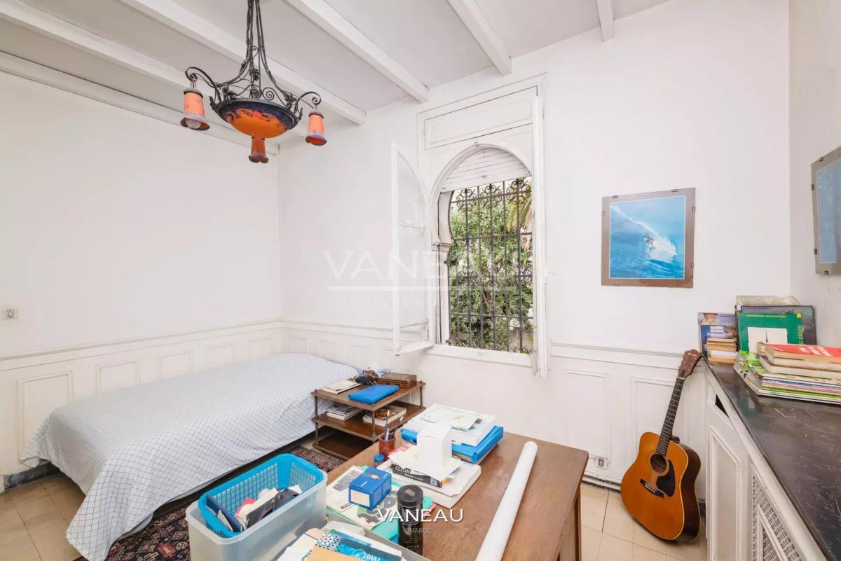 Villa Historique Classée - 470m² / 1273 m² - Mers Sultan, Casablanca