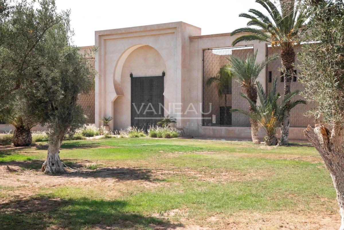 PALAIS À VENDRE AU COEUR DE LA PALMERAIE DE MARRAKECH