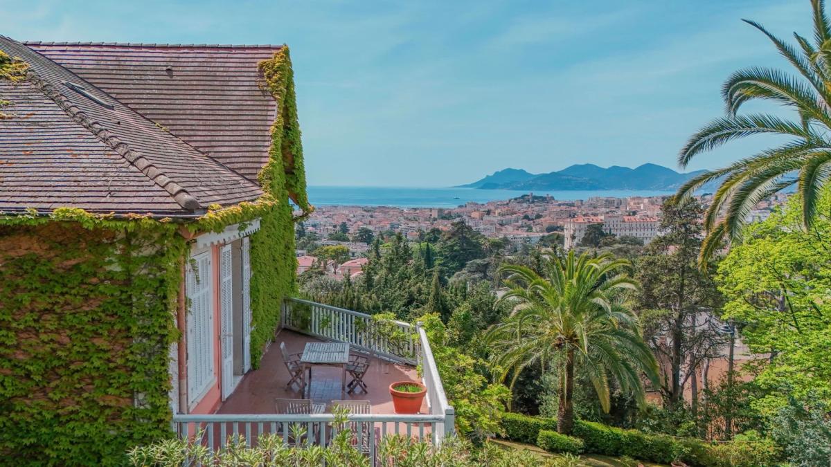 Cannes -  Villa Belle époque avec vue mer panoramique à vendre