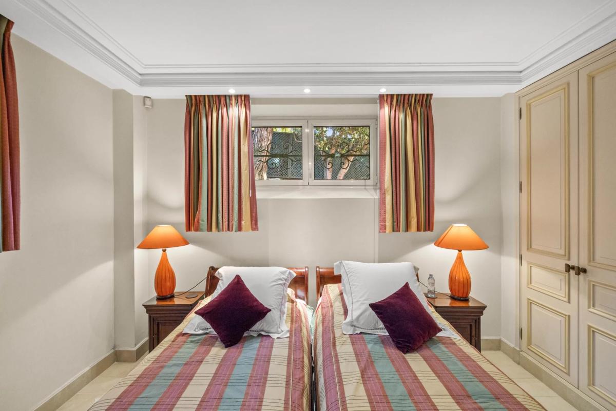 Cap D'Antibes, Chateau de la Vigie à Vendre