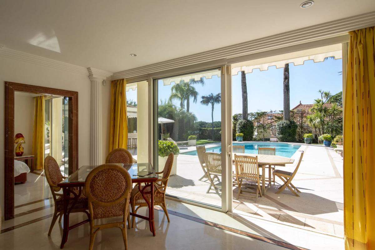 Cap d'Antibes, magnifique demeure de style Belle Epoque à vendre