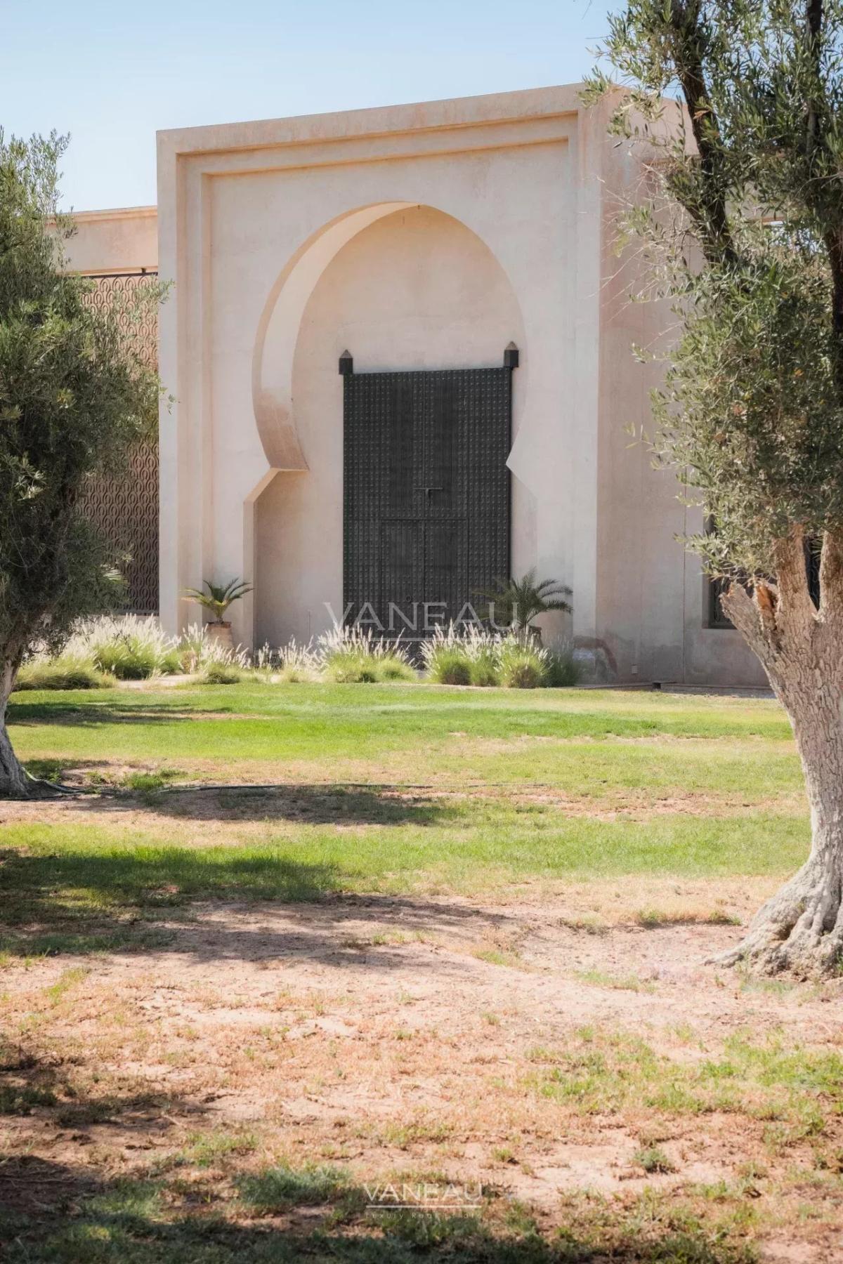 PALAIS À VENDRE AU COEUR DE LA PALMERAIE DE MARRAKECH