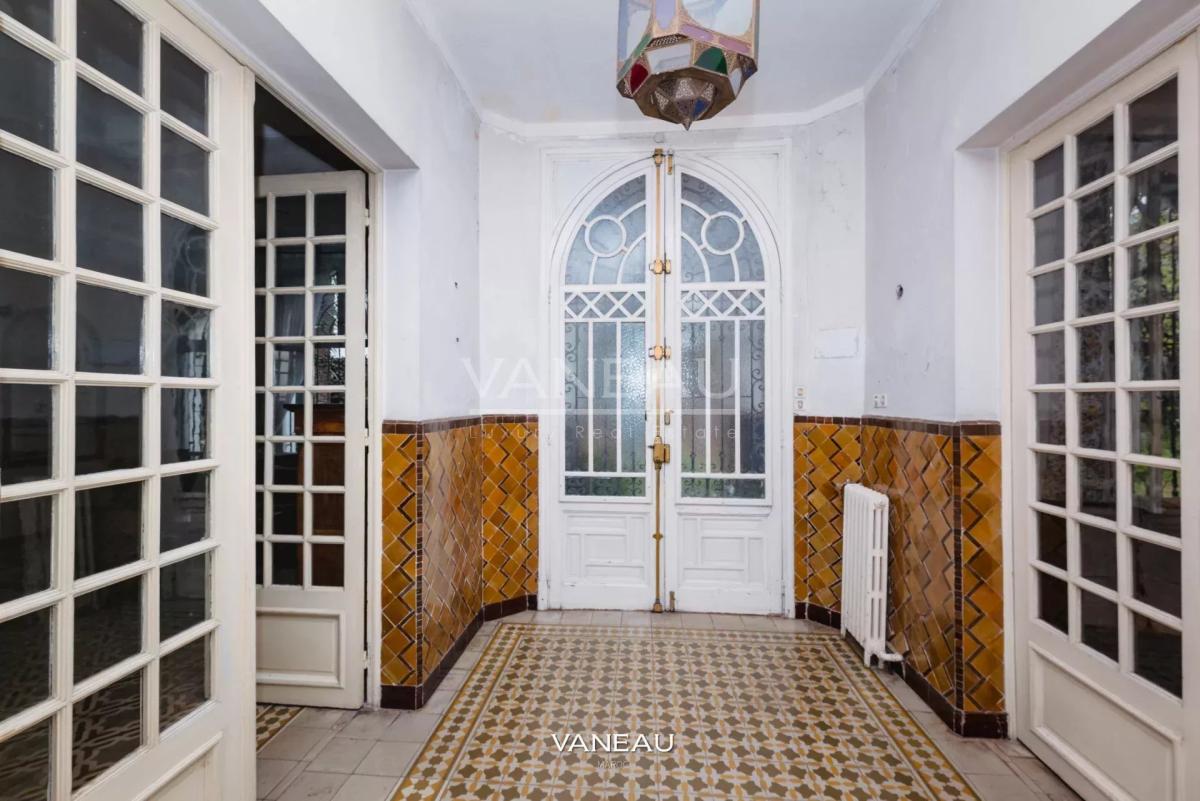 Villa Historique Classée - 470m² / 1273 m² - Mers Sultan, Casablanca