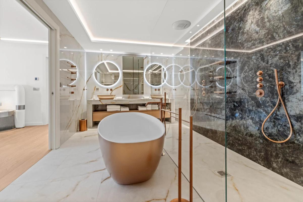 Cannes Croisette Appartement 6 pièces vue mer à vendre