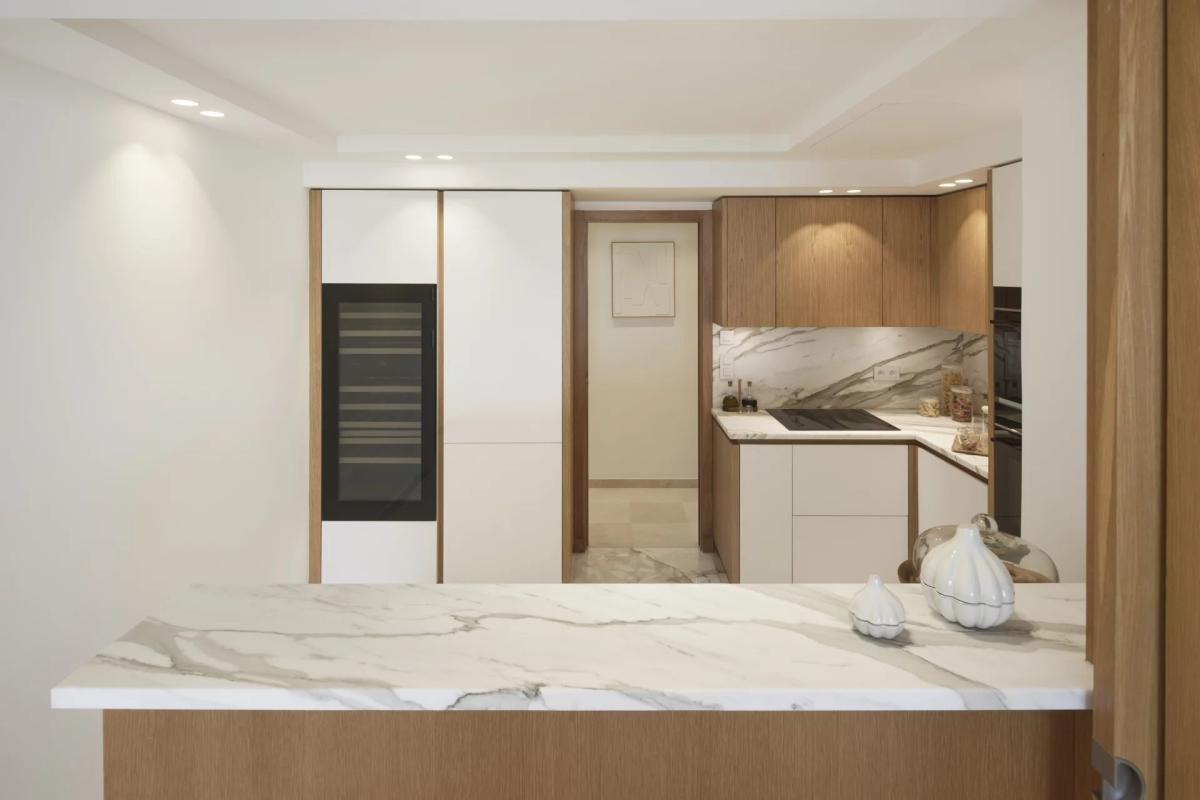 Cannes Croisette - Appartement 3 pièces rénové vue mer à vendre