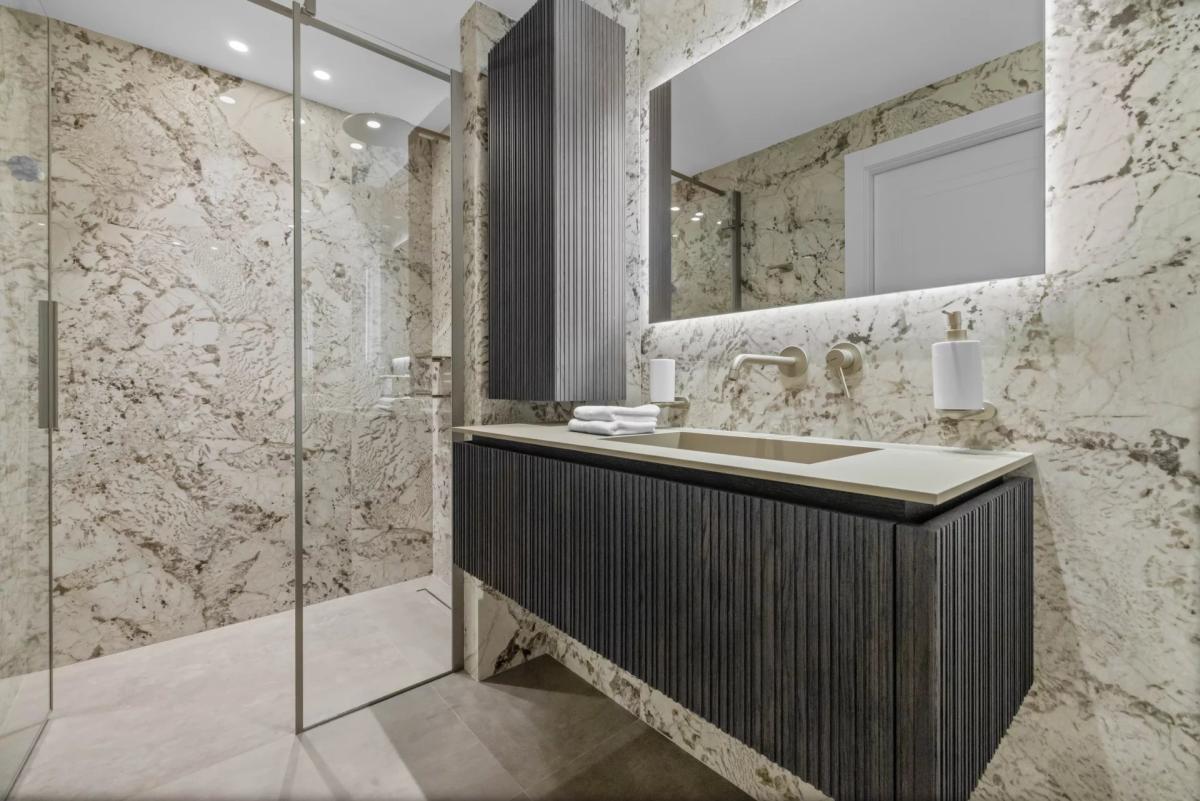 Cannes Croisette Appartement 6 pièces vue mer à vendre