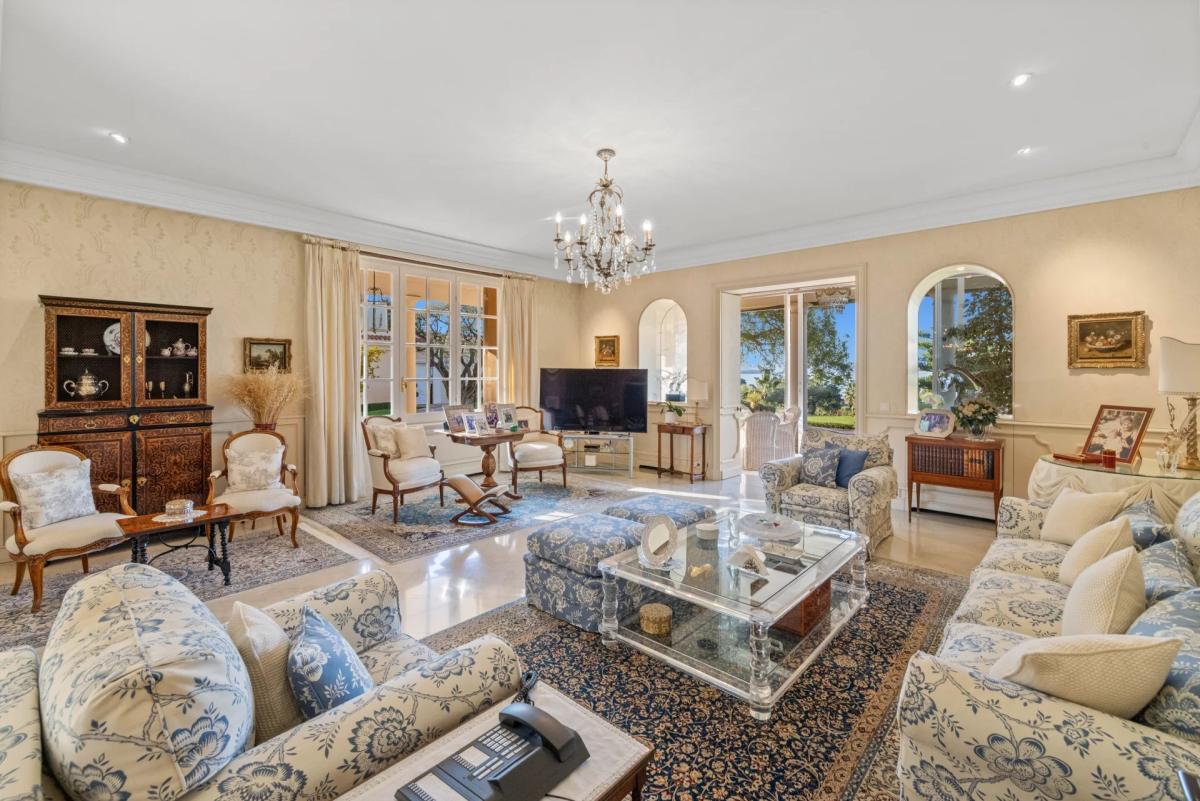 CAP D'ANTIBES - VILLA BELLA VISTA À VENDRE