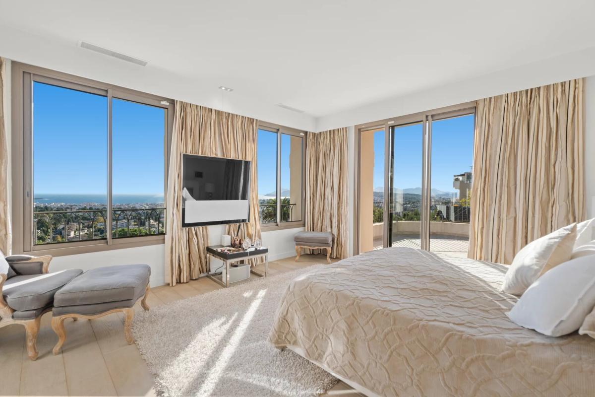 Le Cannet – Prestigieuse maison de ville avec vue mer panoramiqu