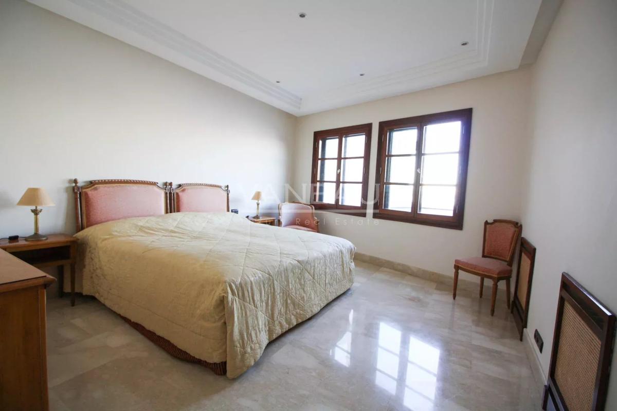 SOMPTUEUSE PROPRIÉTÉ DOMINANT LA MER À VENDRE SUR TANGER