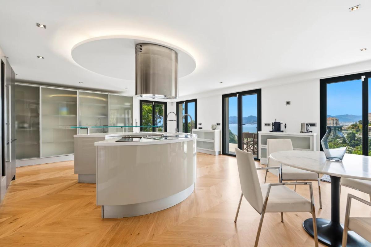 Cannes Luxueuse Villa vue mer panoramique à vendre