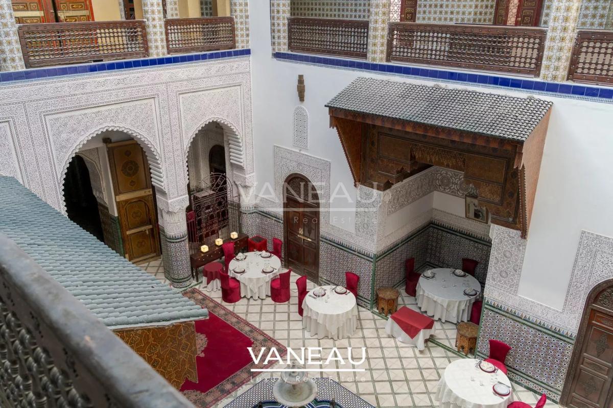 Riad Historique à Vendre - 770 m² au Sol
