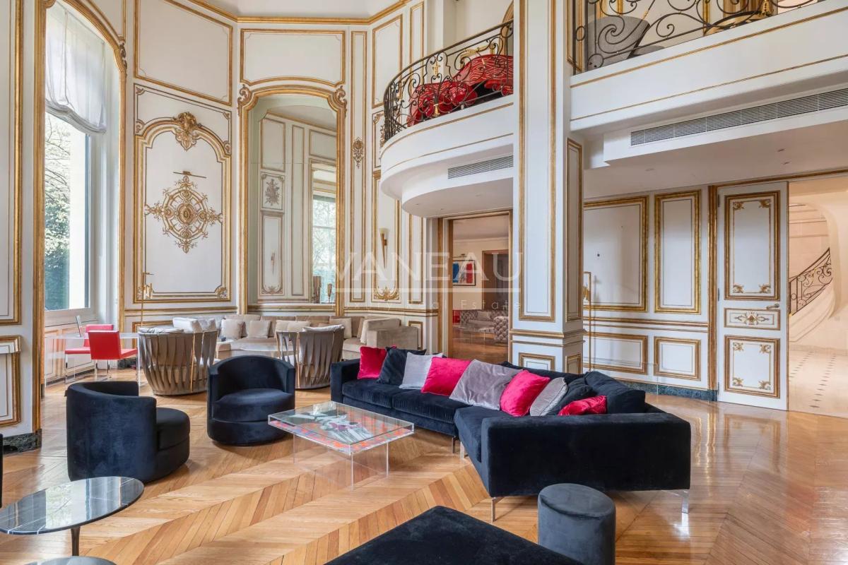 Paris XVIe - OCDE - Spectaculaire appartement de réception allia