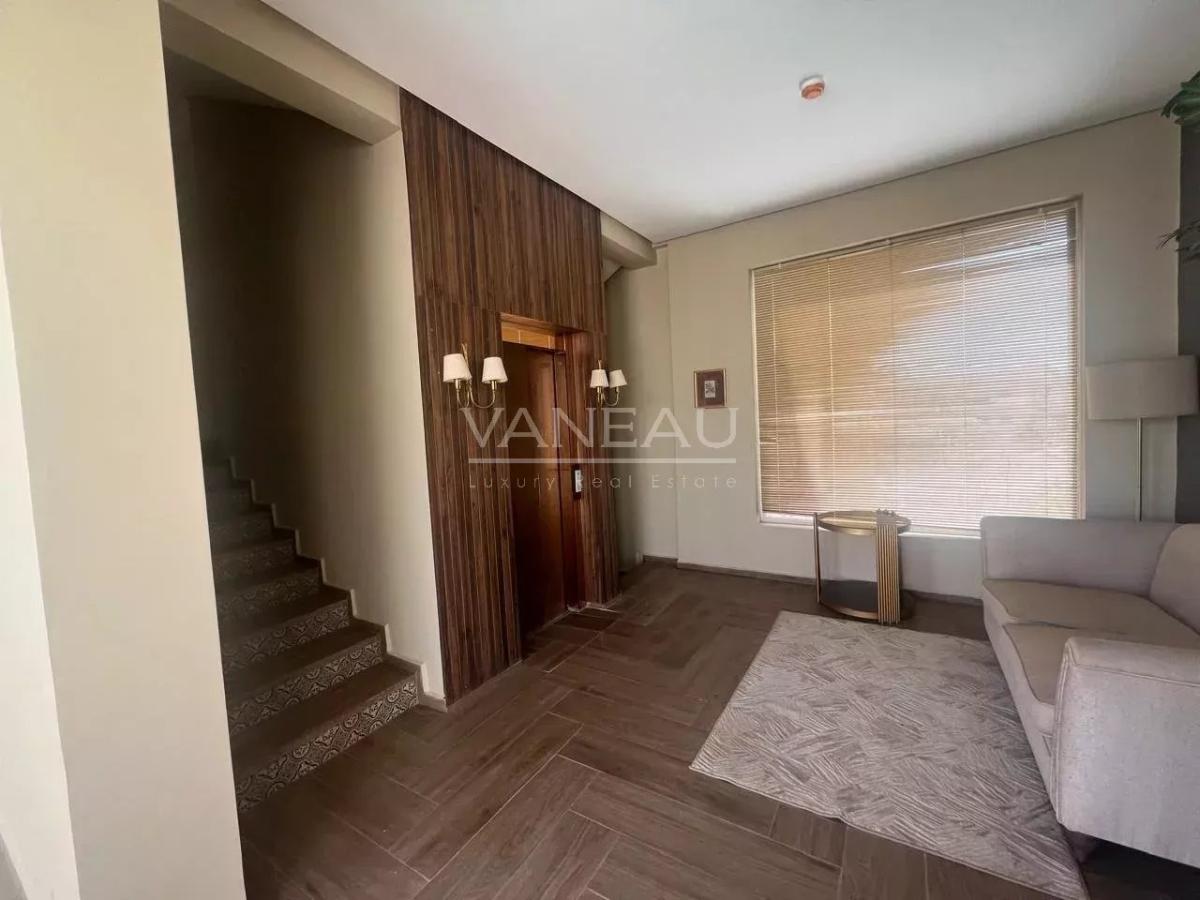 Hotel 36 chambres/ Suites  quartier Agdal