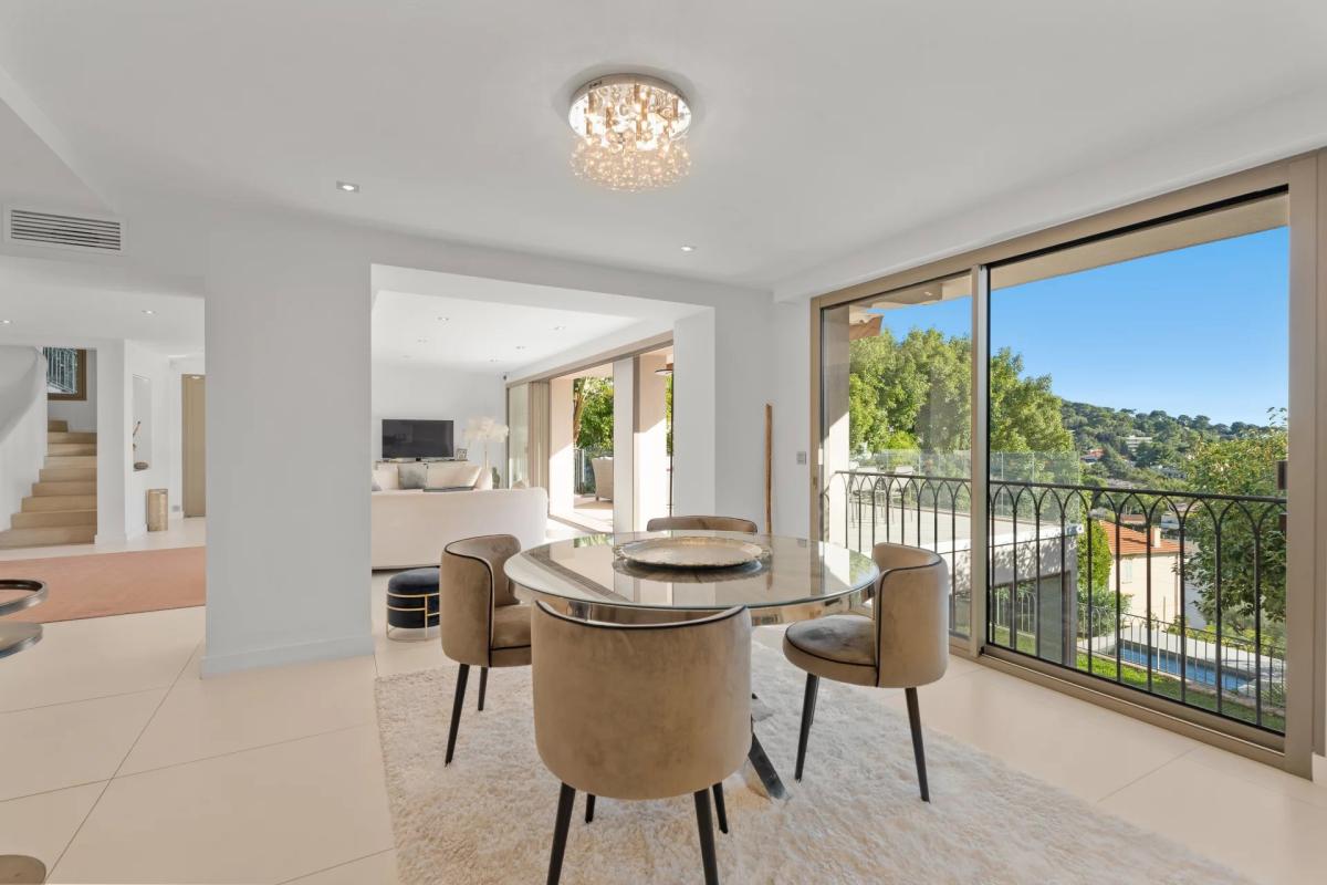 Le Cannet – Prestigieuse maison de ville avec vue mer panoramiqu