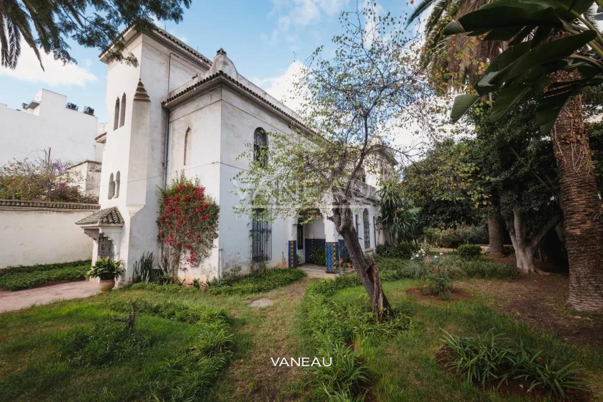 Villa Historique Classée - 470m² / 1273 m² - Mers Sultan, Casablanca