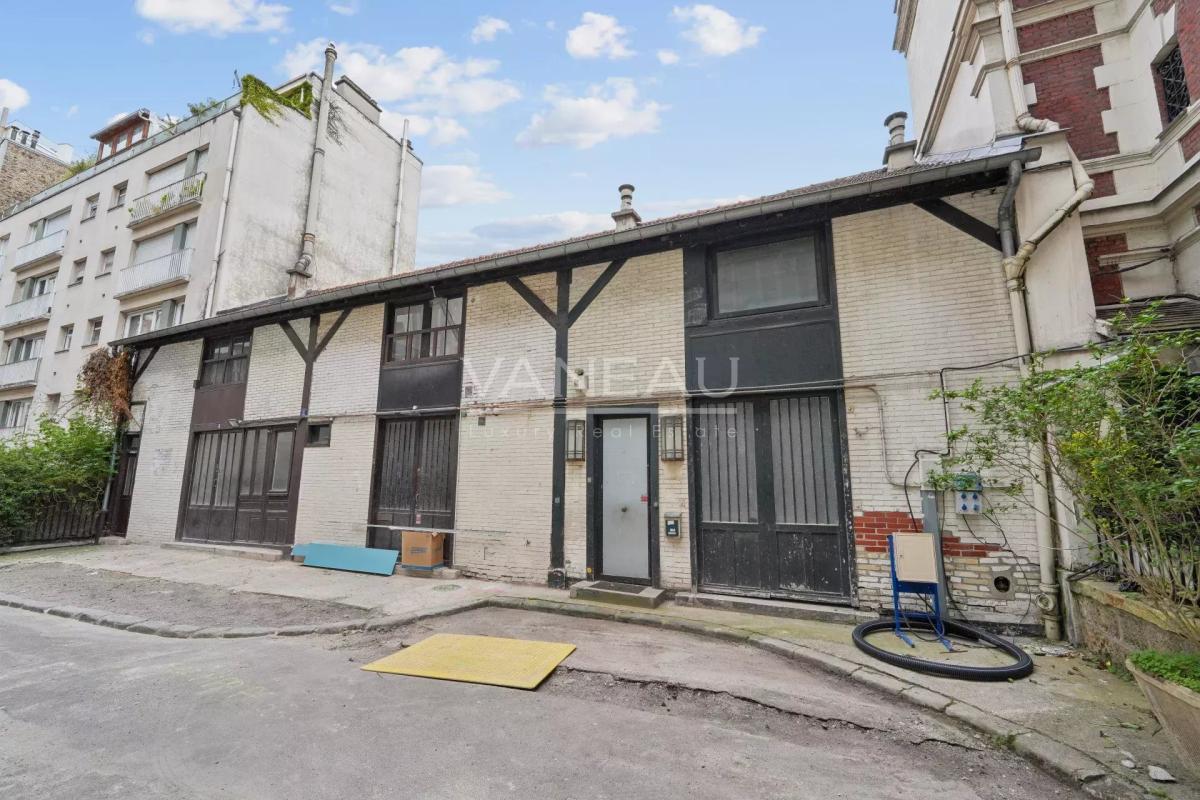 Paris XVIe - Trocadéro - Immeuble de résidence hôtelière.